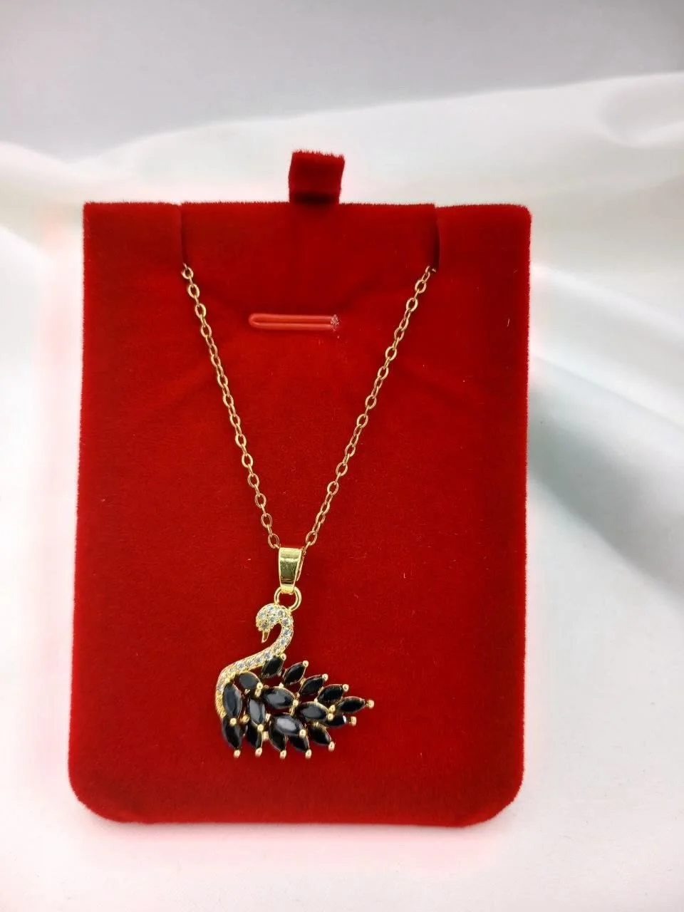 Collier Pandora Cygne Noir Doré