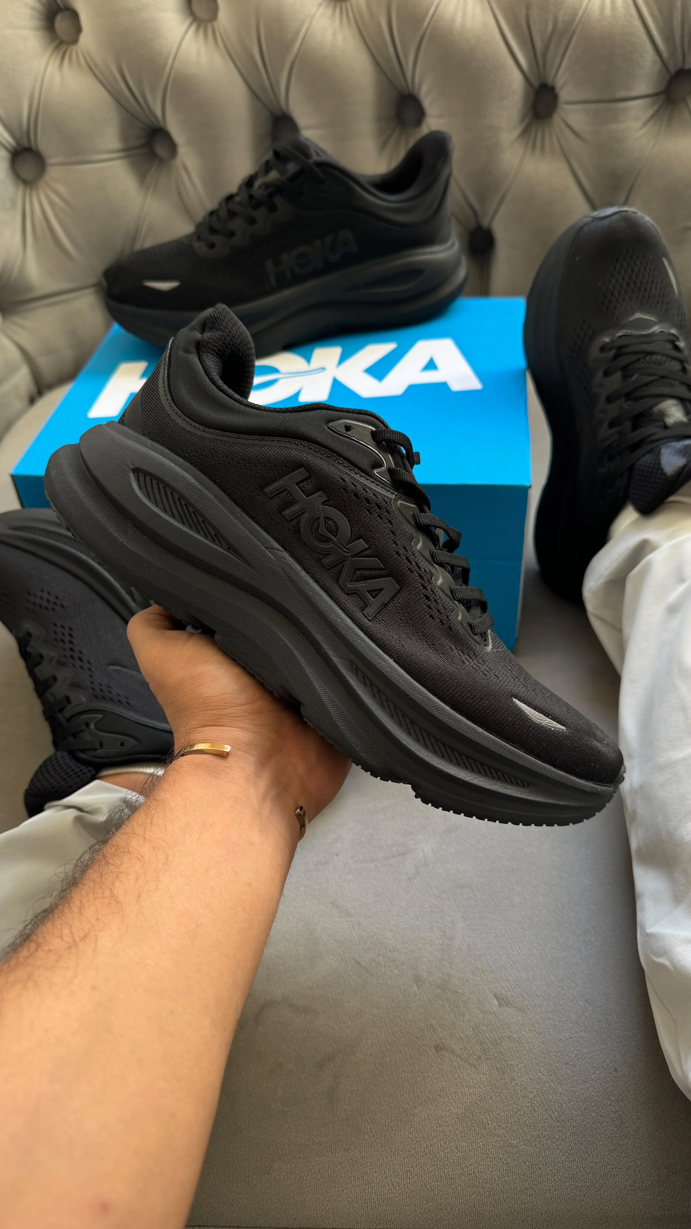 HOKA NOIR