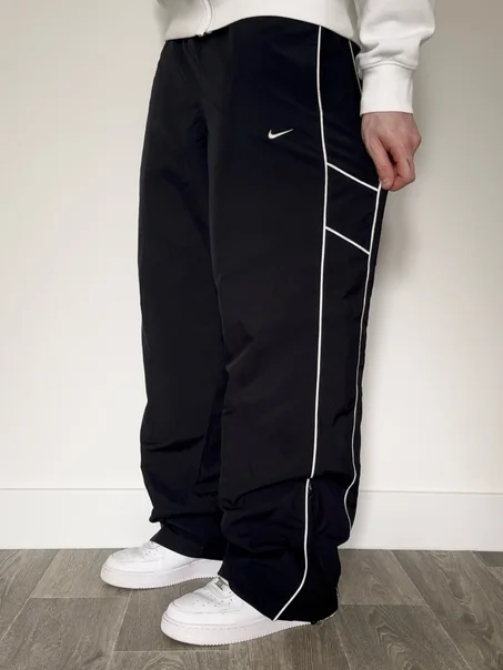 RARE 2000s Baggy Nike Trackpants Black