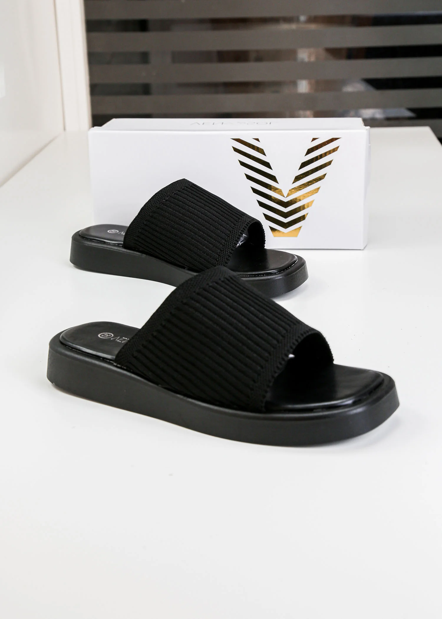 Sandale Plate - Noir - TP-3878