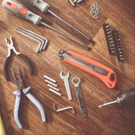 OUTILLAGE DE BOIS