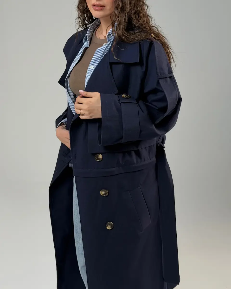 Un trench, deux styles