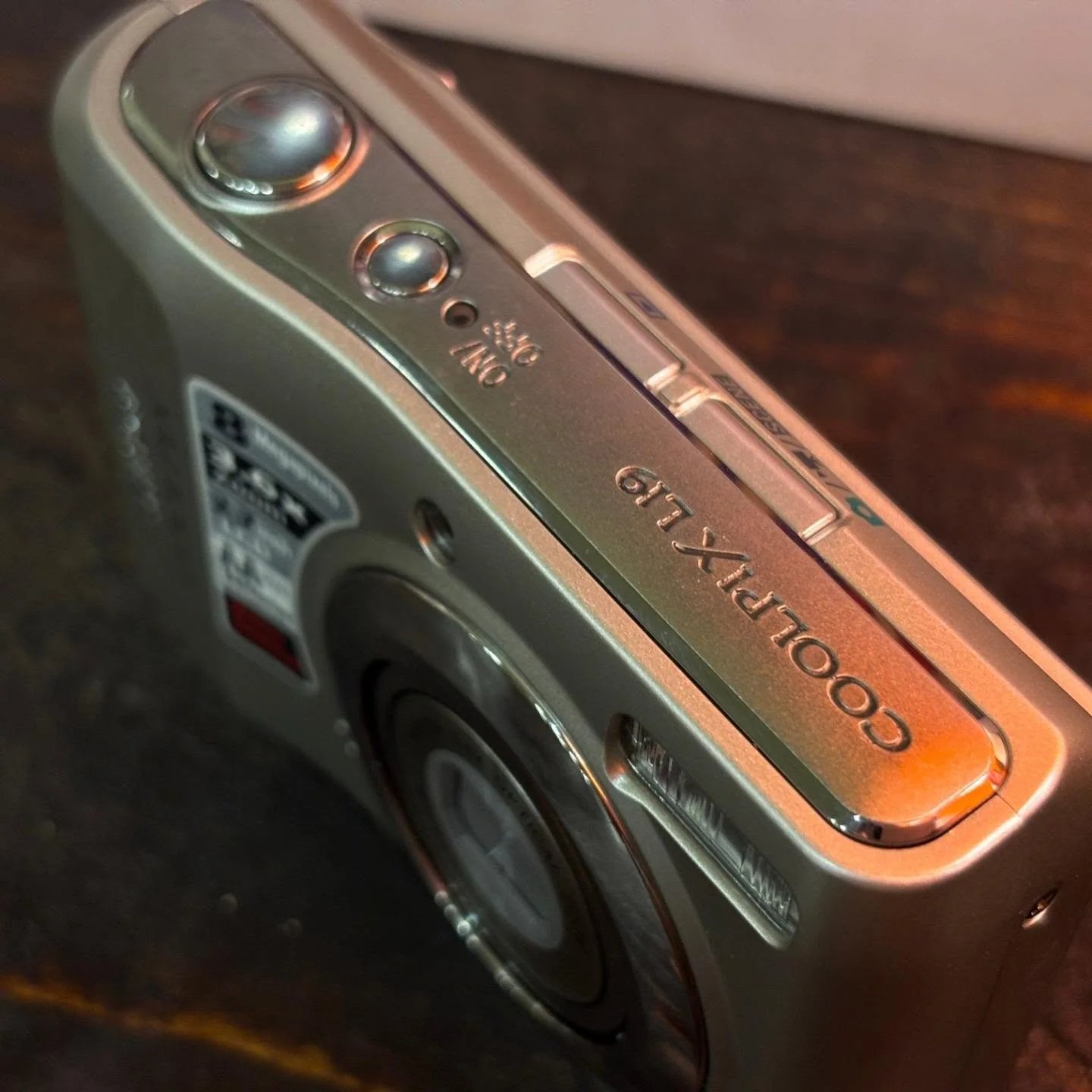 Nikon COOLPIX l19