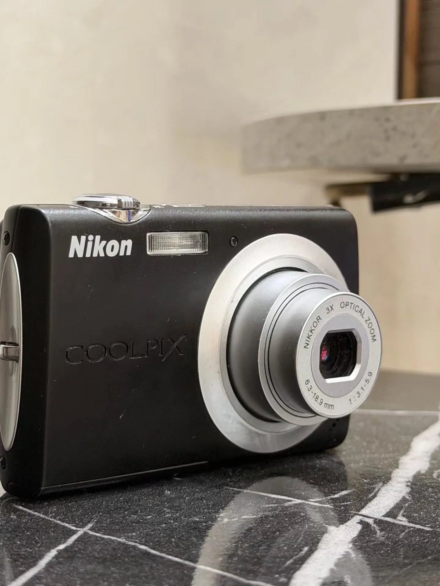 Nikon COOLPIX s203
