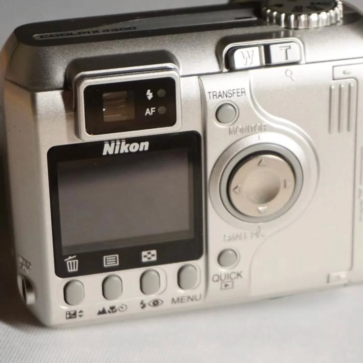 NIKON COOLPIX 4300 (copy)