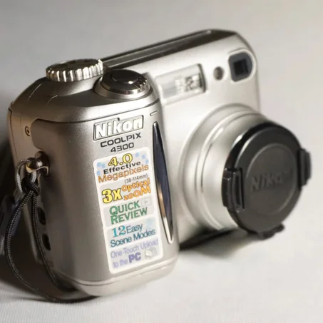 NIKON COOLPIX 4300 (copy)