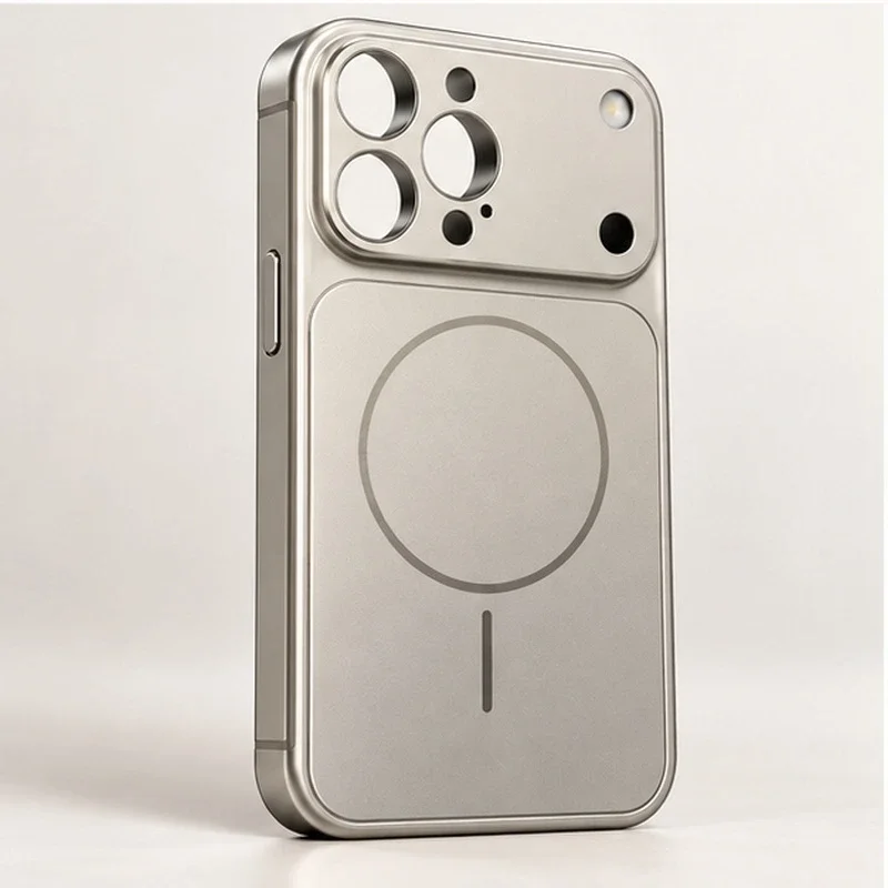 MagSafe حوّل هاتفك الآيفون القديم إلى مظهر آيفون 18 برو ماكس بأناقة وفخامة مع حماية 360° وحماية للكاميرا وسيليكون قوي ومتوافق مع
