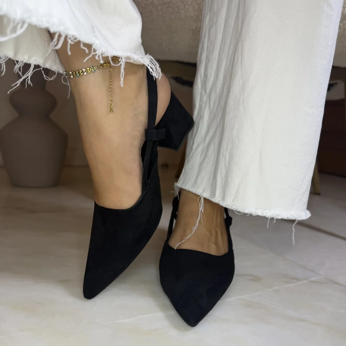 Escarpin en Daim à Bride arrière  Classique et Confortable  - Nouvelle Collection 2026