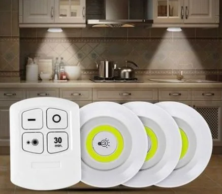 مصابيح LED لاسلكية مع جهاز تحكم