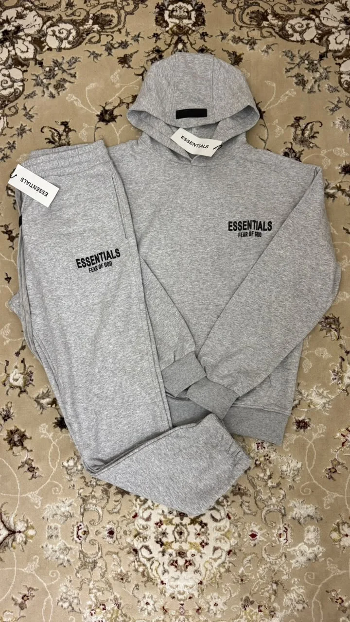 Ensemble complet en polaire Fear of God Essentials gris chiné clair