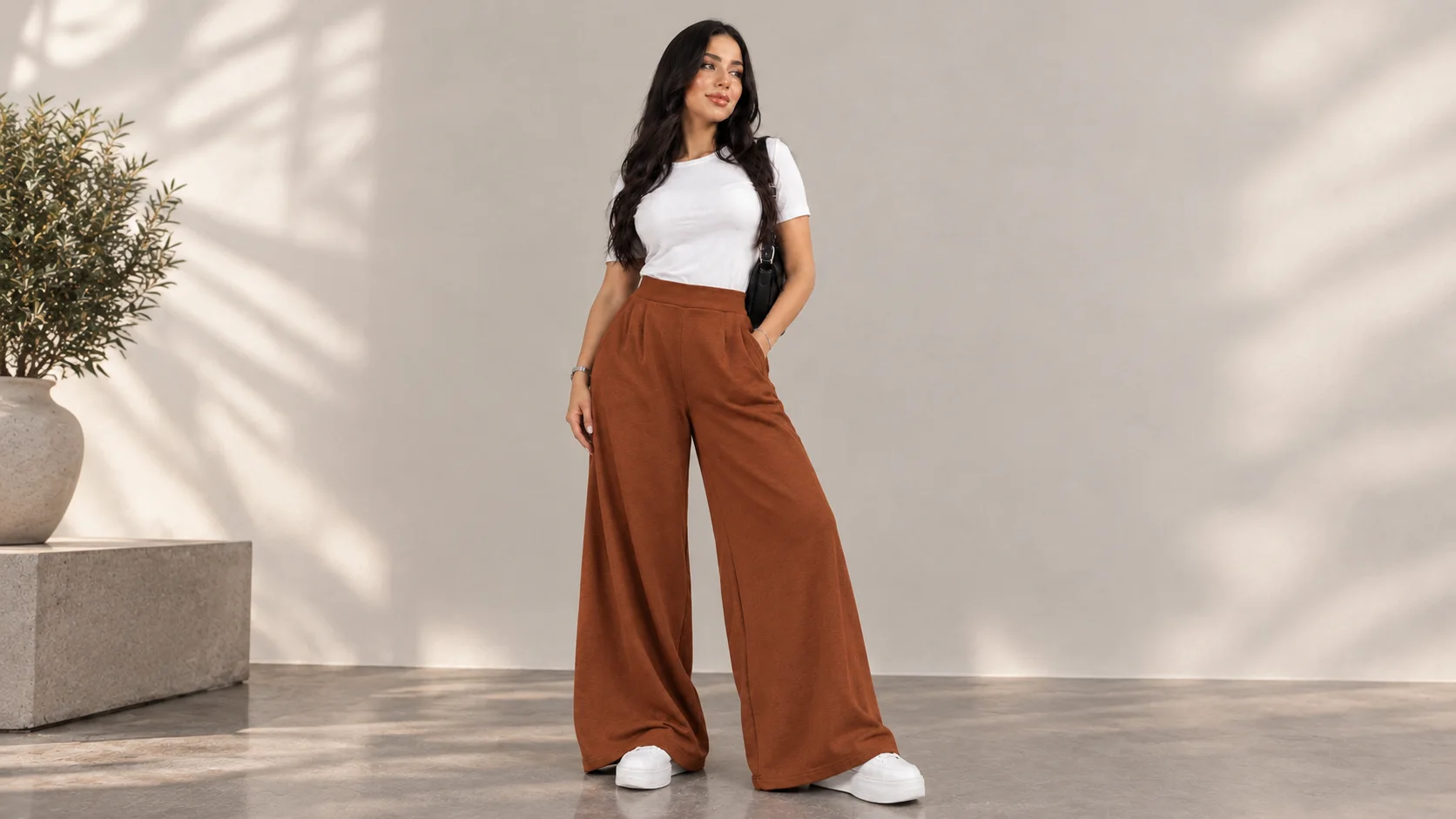 ✨ Le pantalon Oversize qui allie confort & élégance ! 🤎