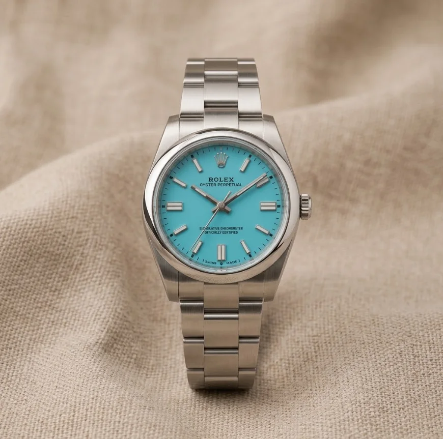 Montre Homme Élégante – Cadran Bleu Turquoise & Bracelet Argenté