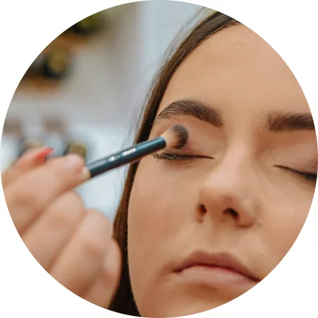 التجميل والمكياج