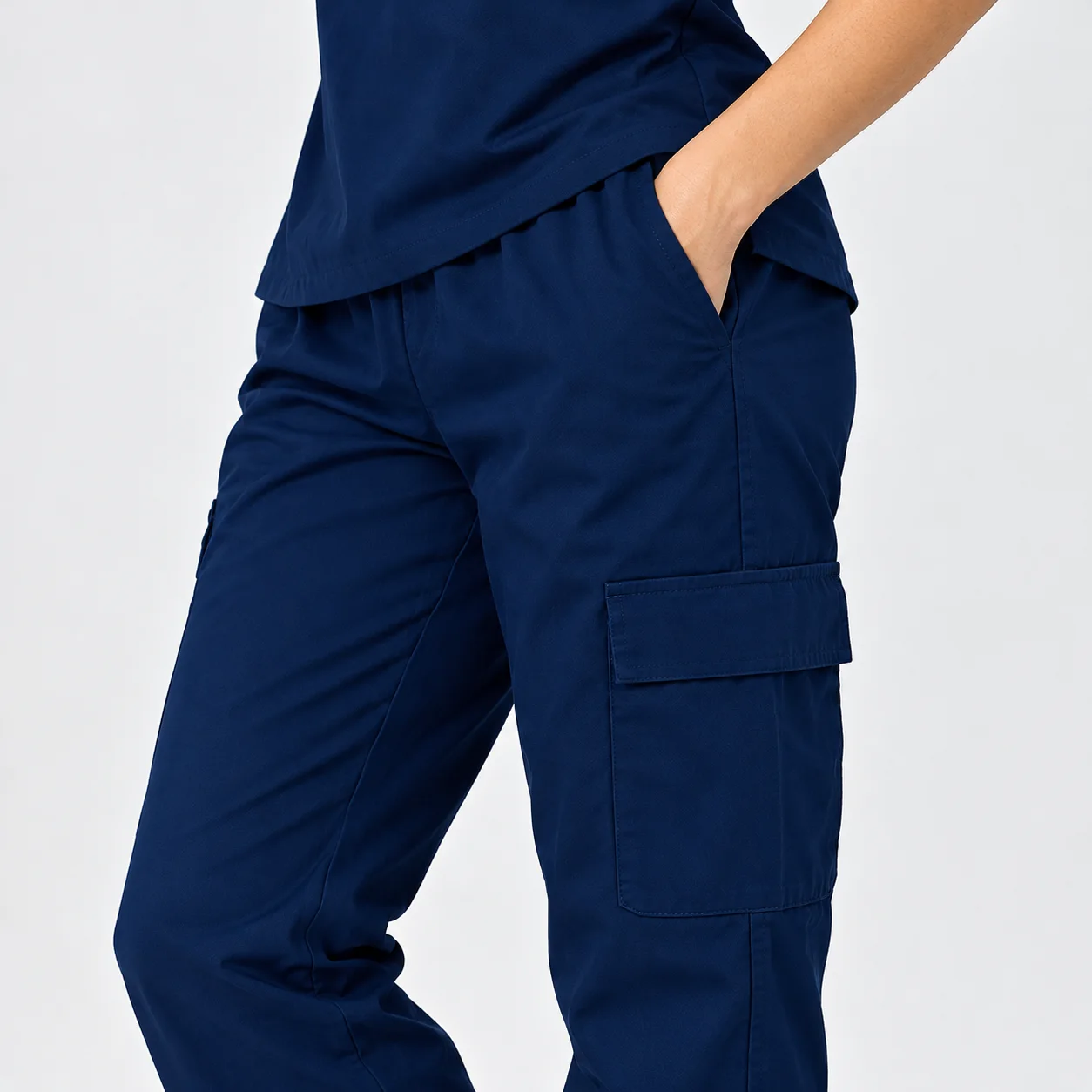 Tenue de Bloc Médicale Femme – Bleu Marine | Med Ora