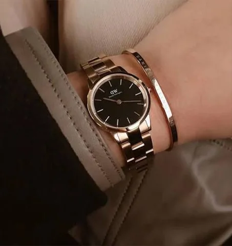 MONTRE DE FEMMES