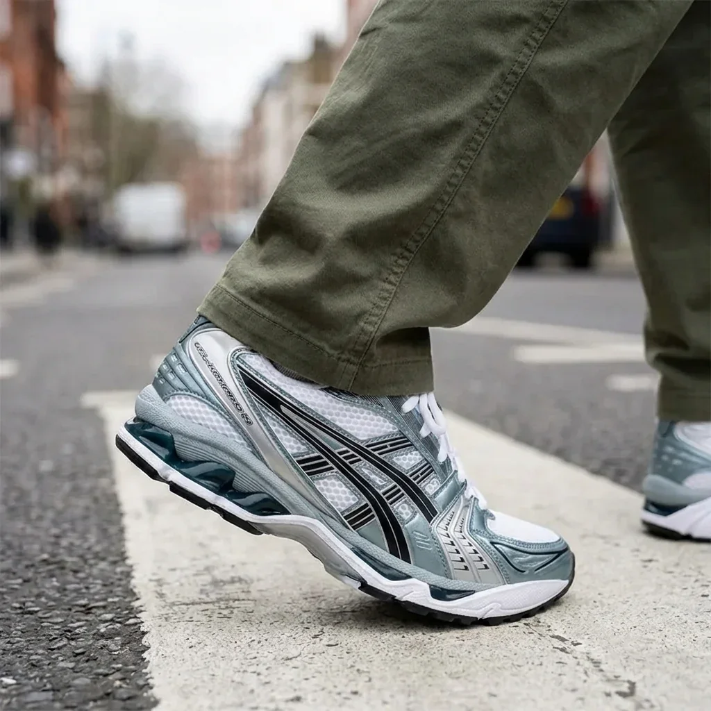 KAYANO 14 — BLEU 🩵