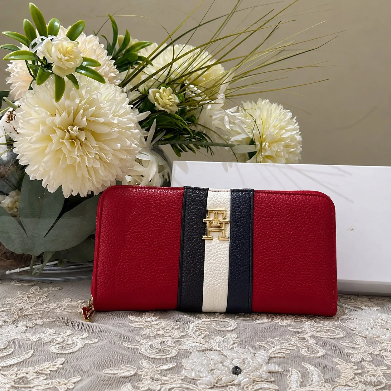 Grand Portefeuille Tommy Hilfiger Avec fermeture zippé