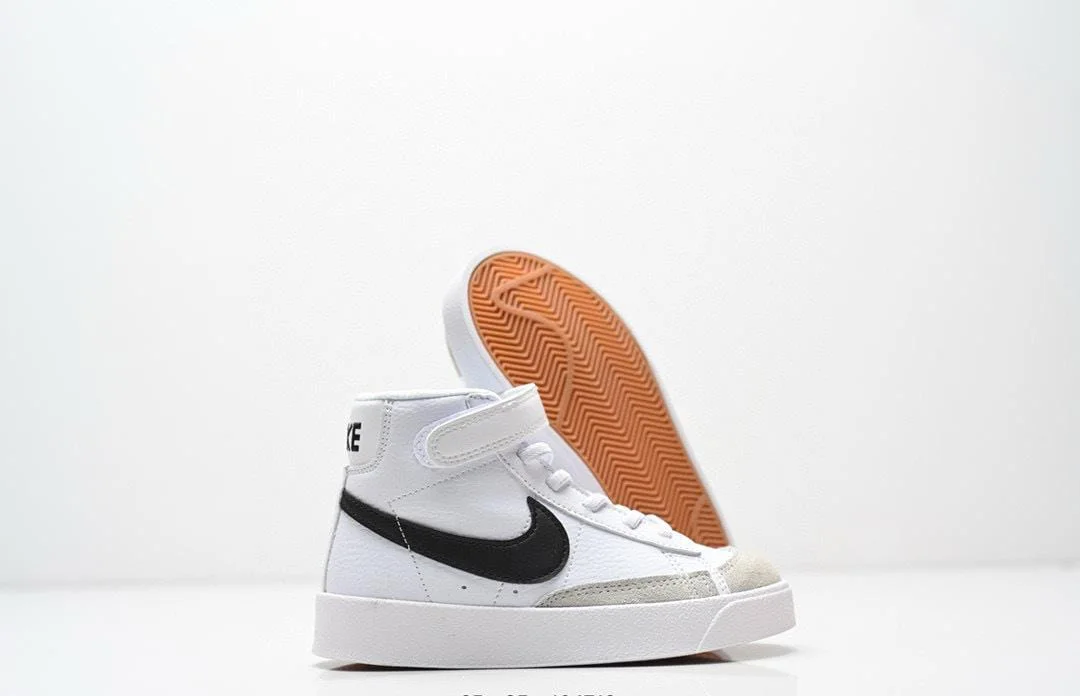 Blazer Mid