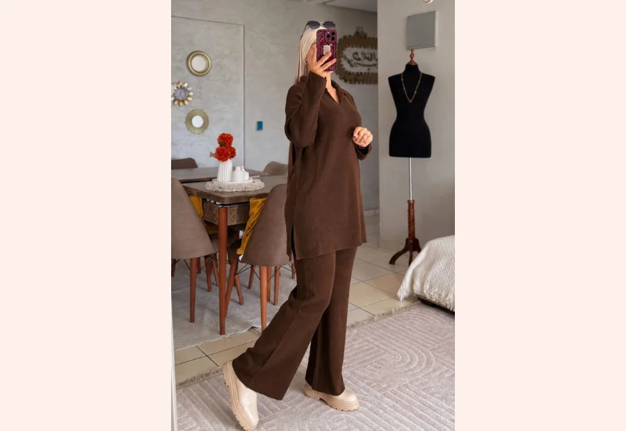 طقم نسائي أنيق من قطعتين – أناقة راقية وراحة طوال اليوم