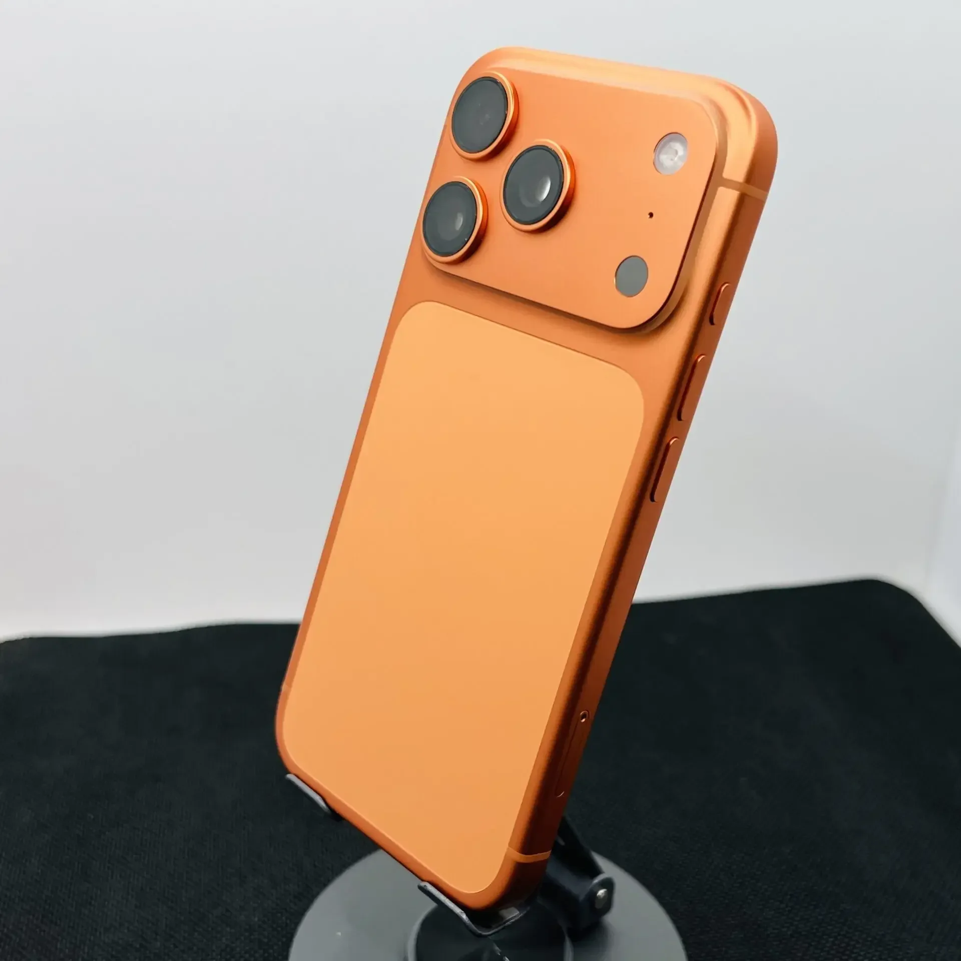 هاتف SU 17 Pro Max شبيه الآيفون – رام 24 جيجا وذاكرة 1 تيرا وكاميرا احترافية
