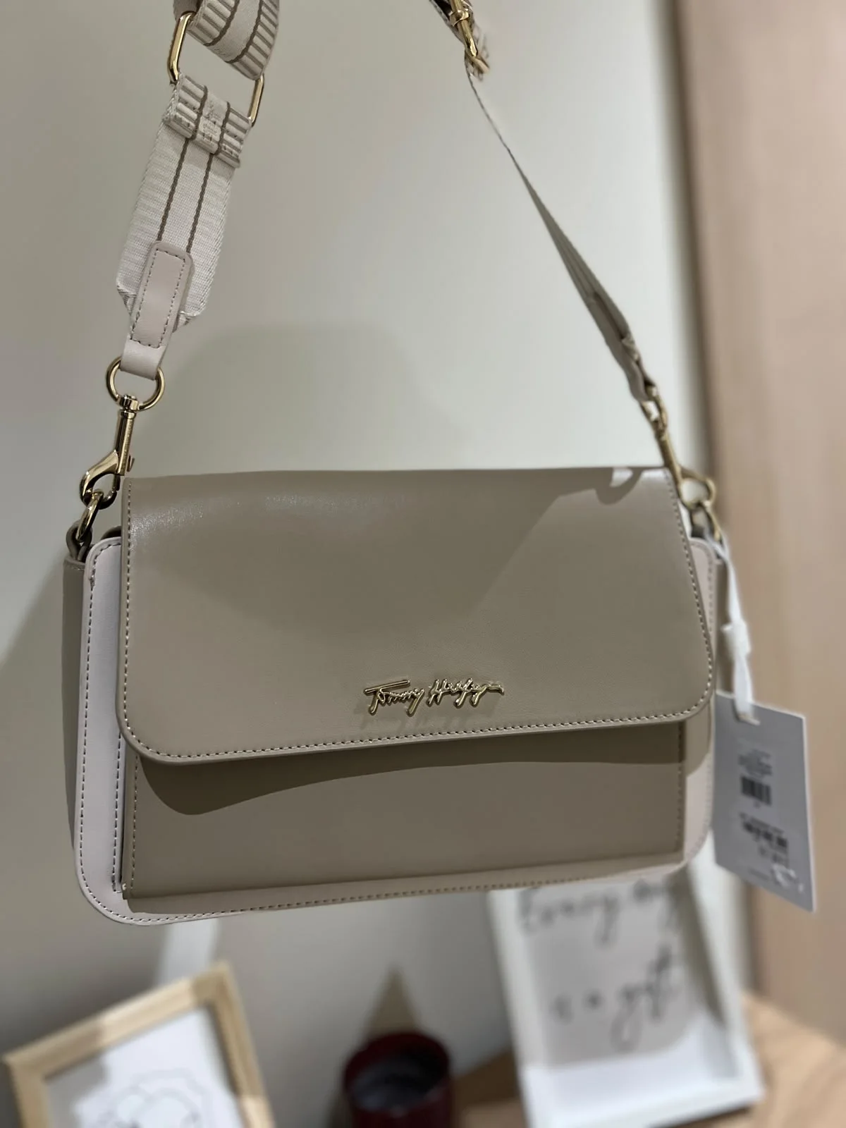 Sac épaule à rabat - Tommy Hilfiger - Taupe