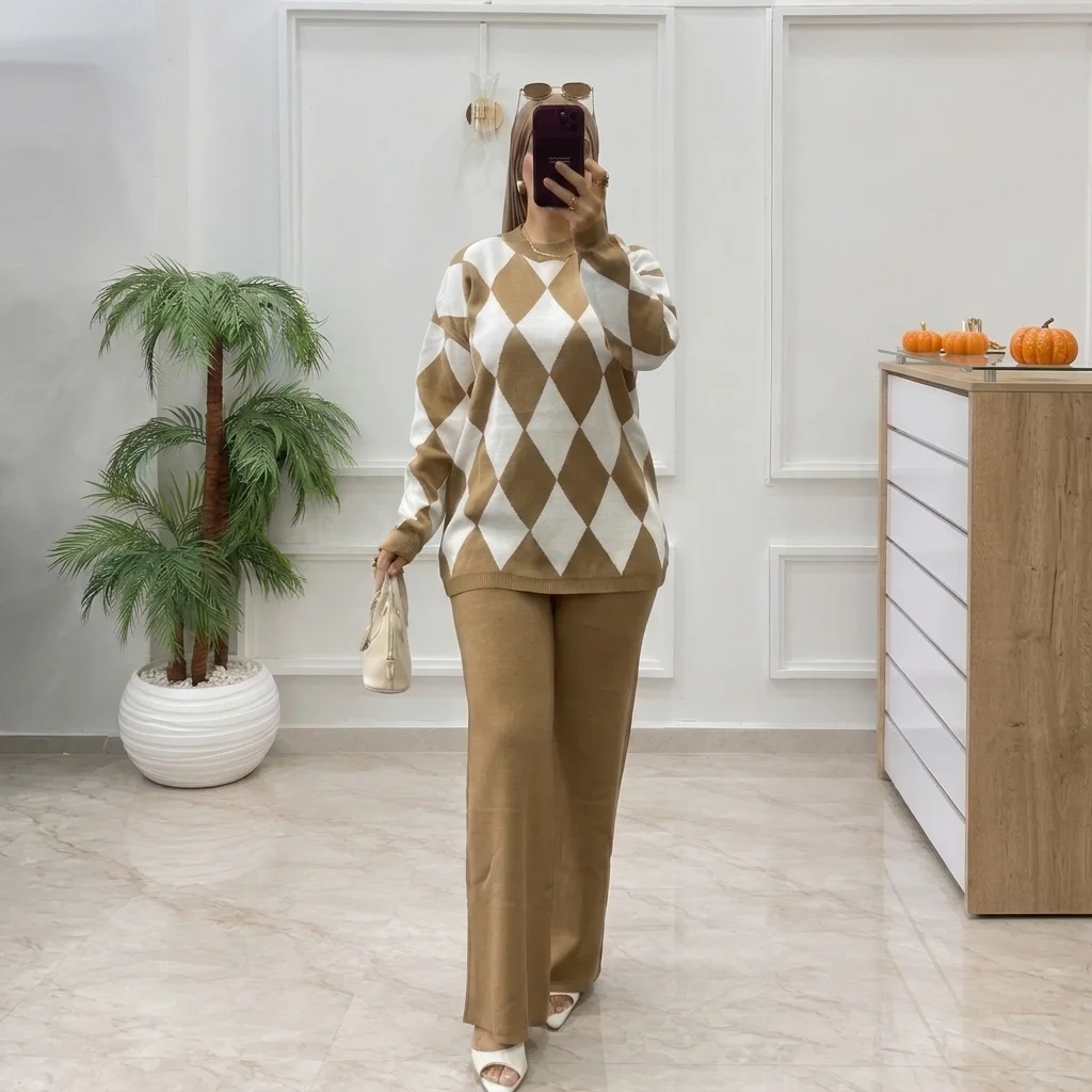 Ensemble en Maille à Losanges – Pull Ample & Pantalon Côtelé