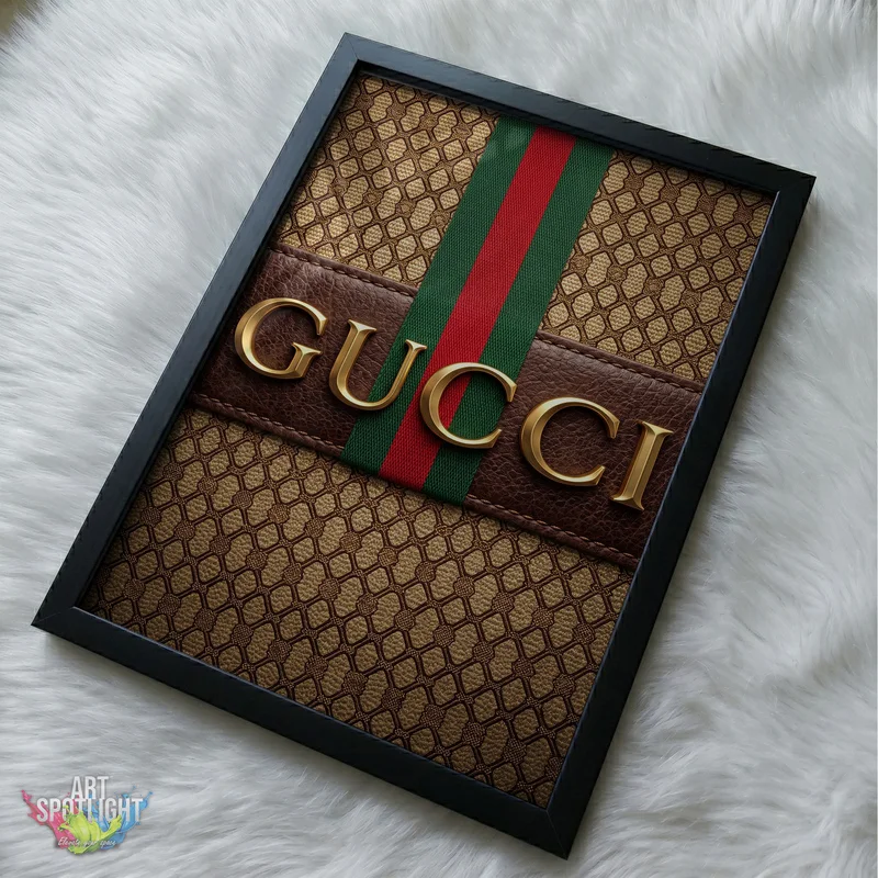 GUCCI GOLD LOGO AND STRIPES