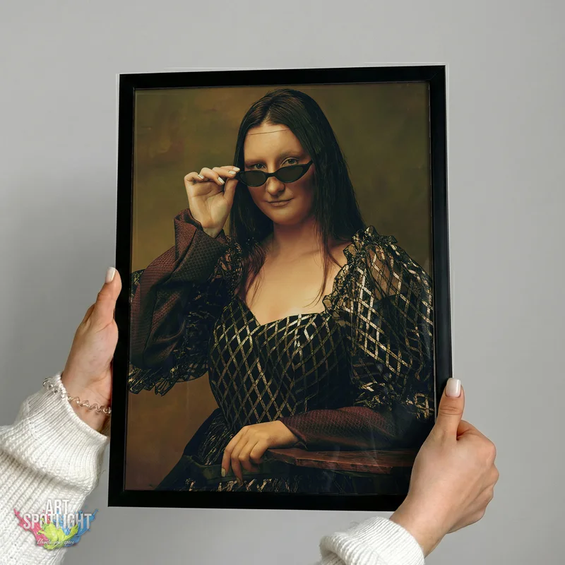 MONA LISA IN SHADES