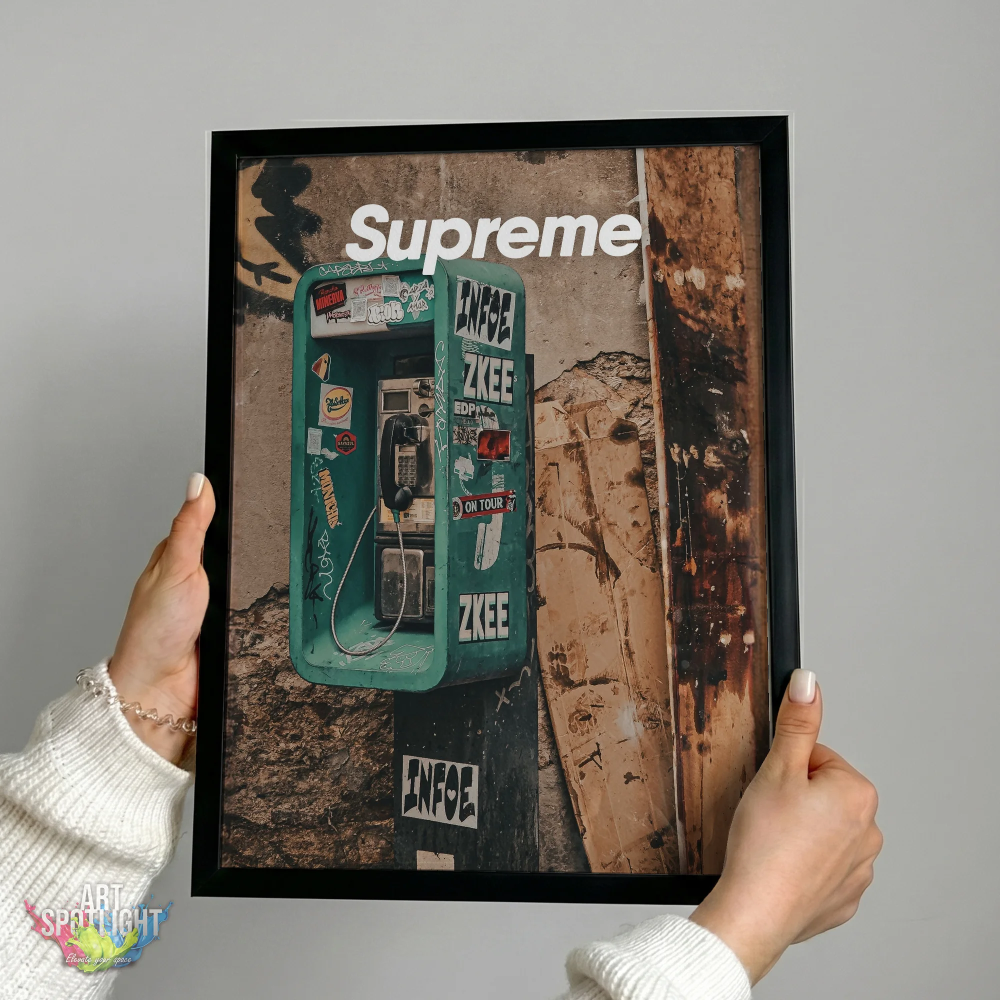 SUPREME VINTAGE PAYPHONE