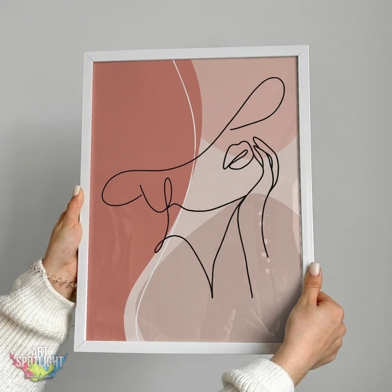 WOMAN IN WIDE BRIM HAT