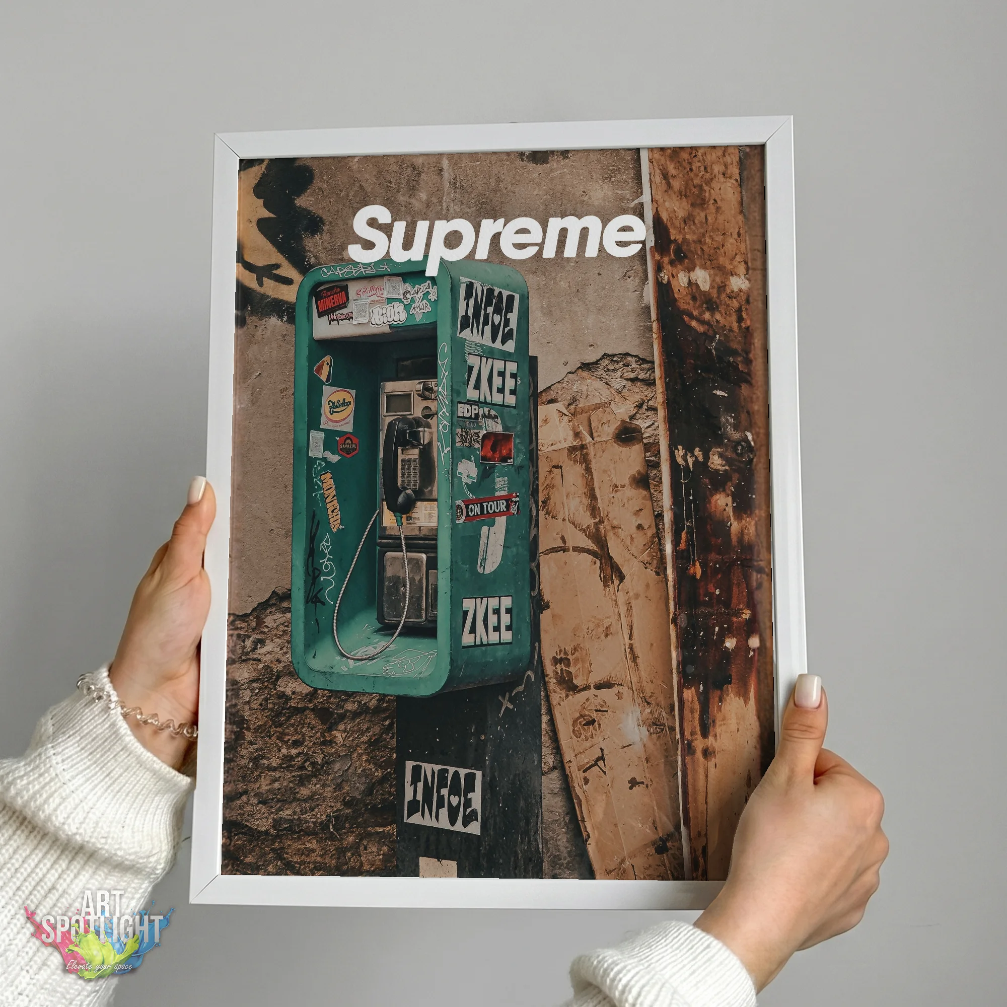 SUPREME VINTAGE PAYPHONE