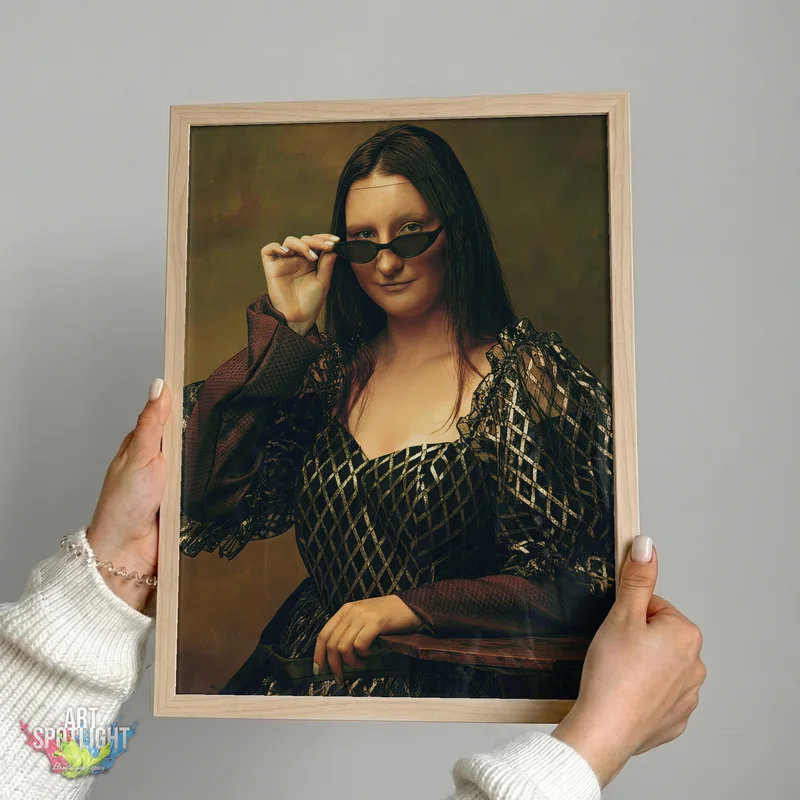 MONA LISA IN SHADES