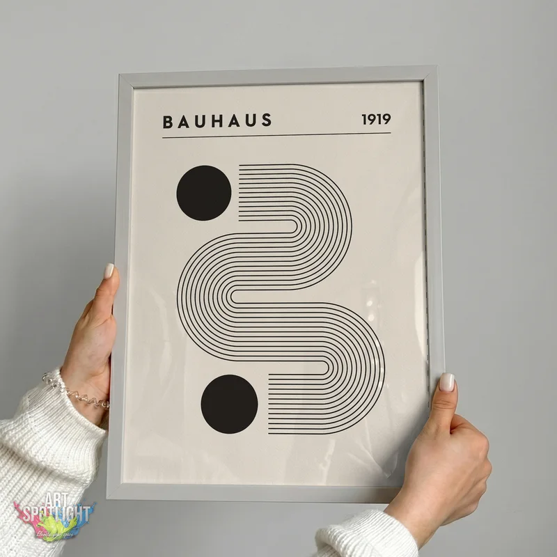 BAUHAUS CURVES AND CIRCLES
