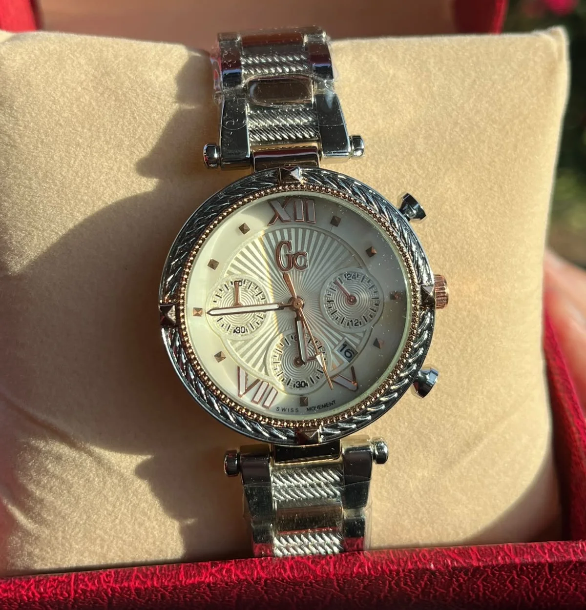 ساعة Gc الأصلية بتصميم وذهب وردي 🌹⌚+ علبة مجانا
