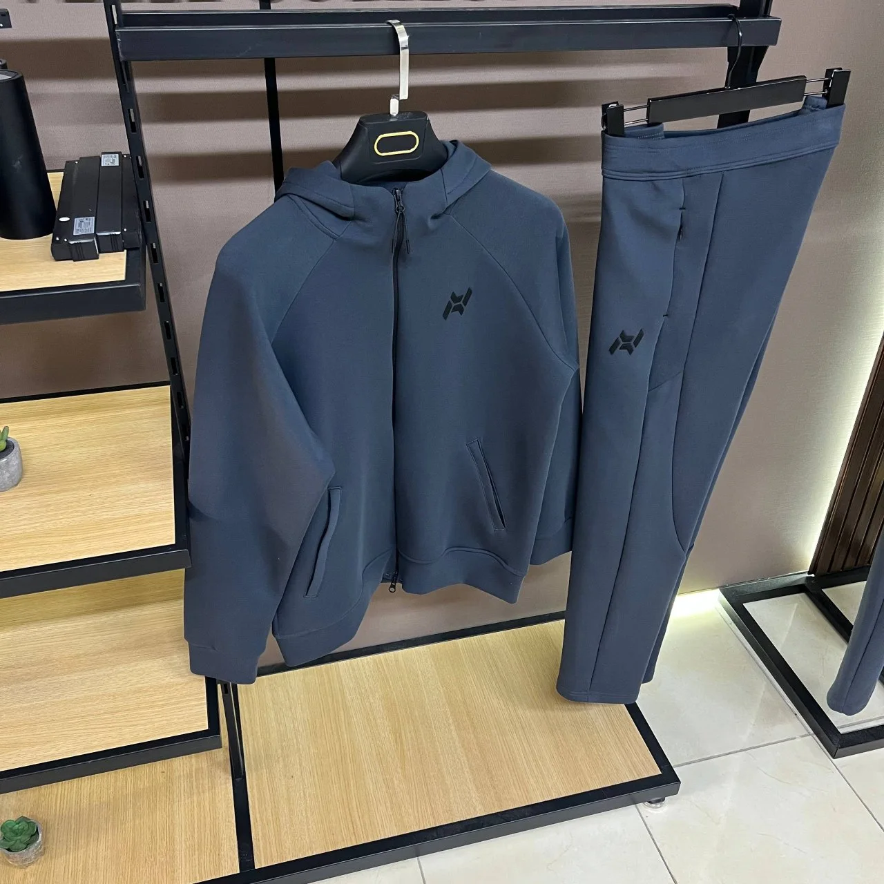 ENJI TECH SET – Ensemble Sport Homme avec Capuche 10/16