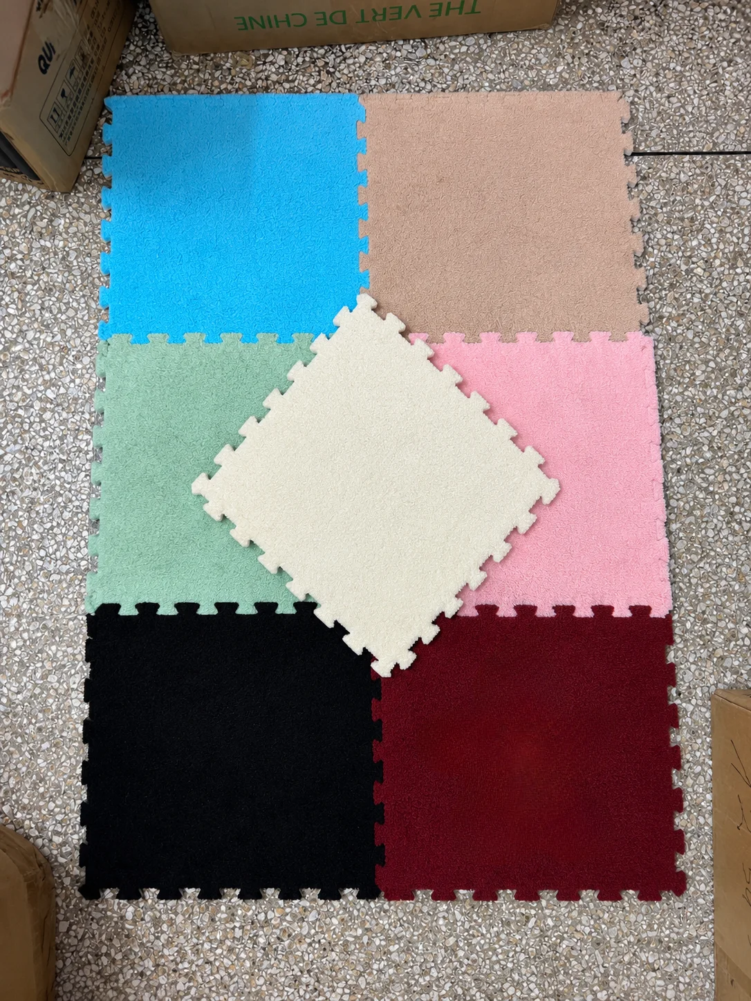 Pack Tapis Puzzle Format 30cm/30cm Doux et confortable