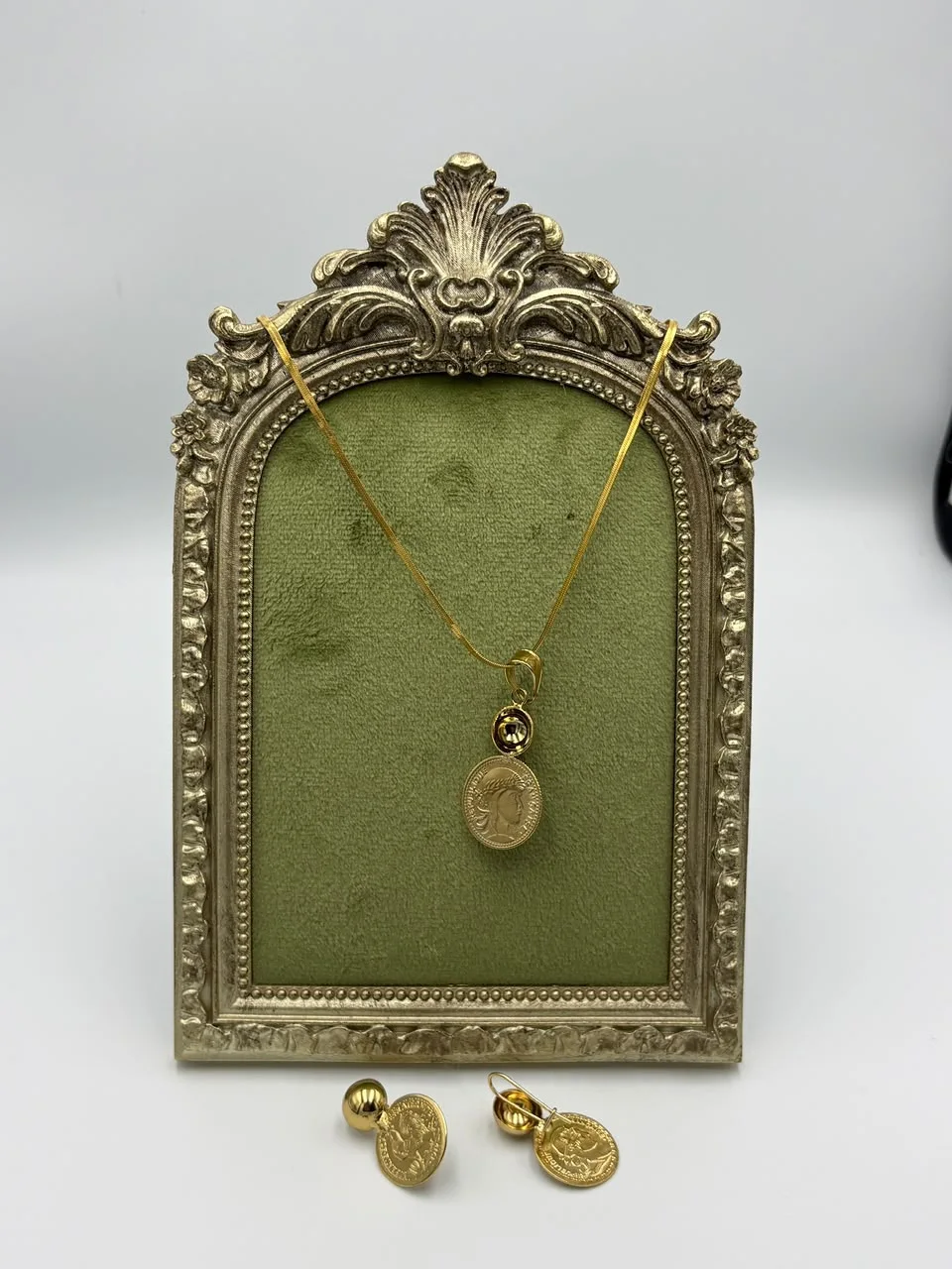 Ensemble Louiza Marocain – Collier & Boucles d’Oreilles Dorés
