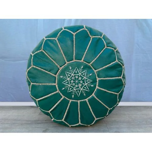 Pouf Traditionnel en Cuir Marocain - Vert Émeraude avec Broderie Blanche
