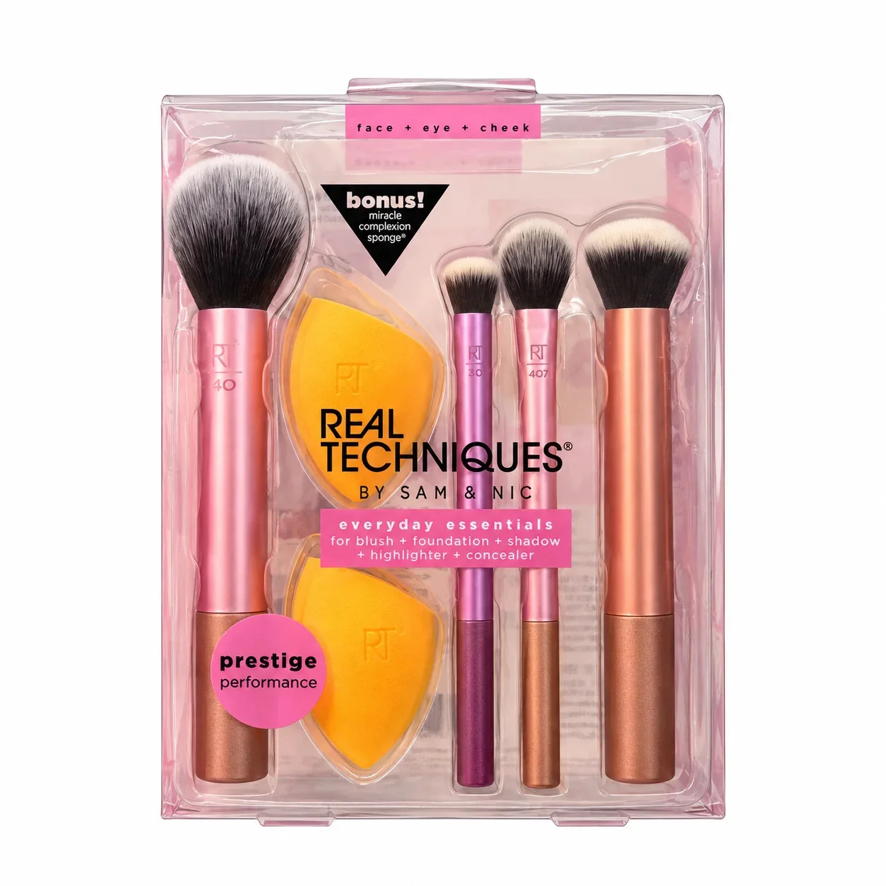Real Techniques Everyday Essentials – Face + Eye + Cheek – مجموعة Real Techniques اليومية الأساسية للوجه والعينين والخدود