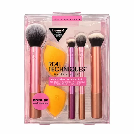 Real Techniques Everyday Essentials – Face + Eye + Cheek – مجموعة Real Techniques اليومية الأساسية للوجه والعينين والخدود