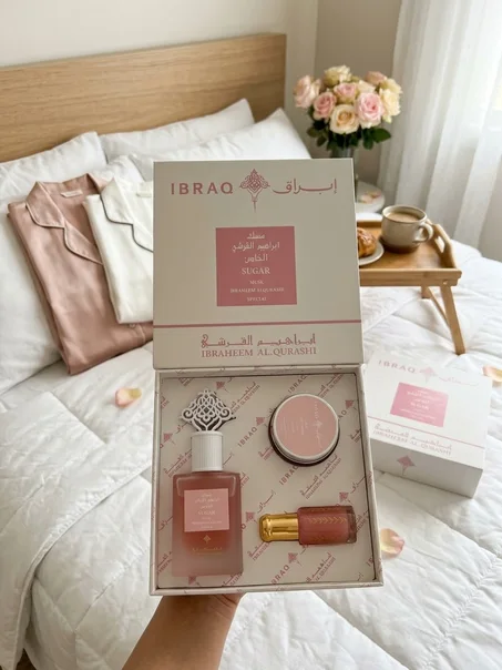 المجموعة الفاخرة والمميزة لتغمر حواسك بأفخم الروائح، حيث يضم كل بكج تشكيلة رائعة مكونة من مسك وزباد ومسك زيتي من إبراهيم القرشي*