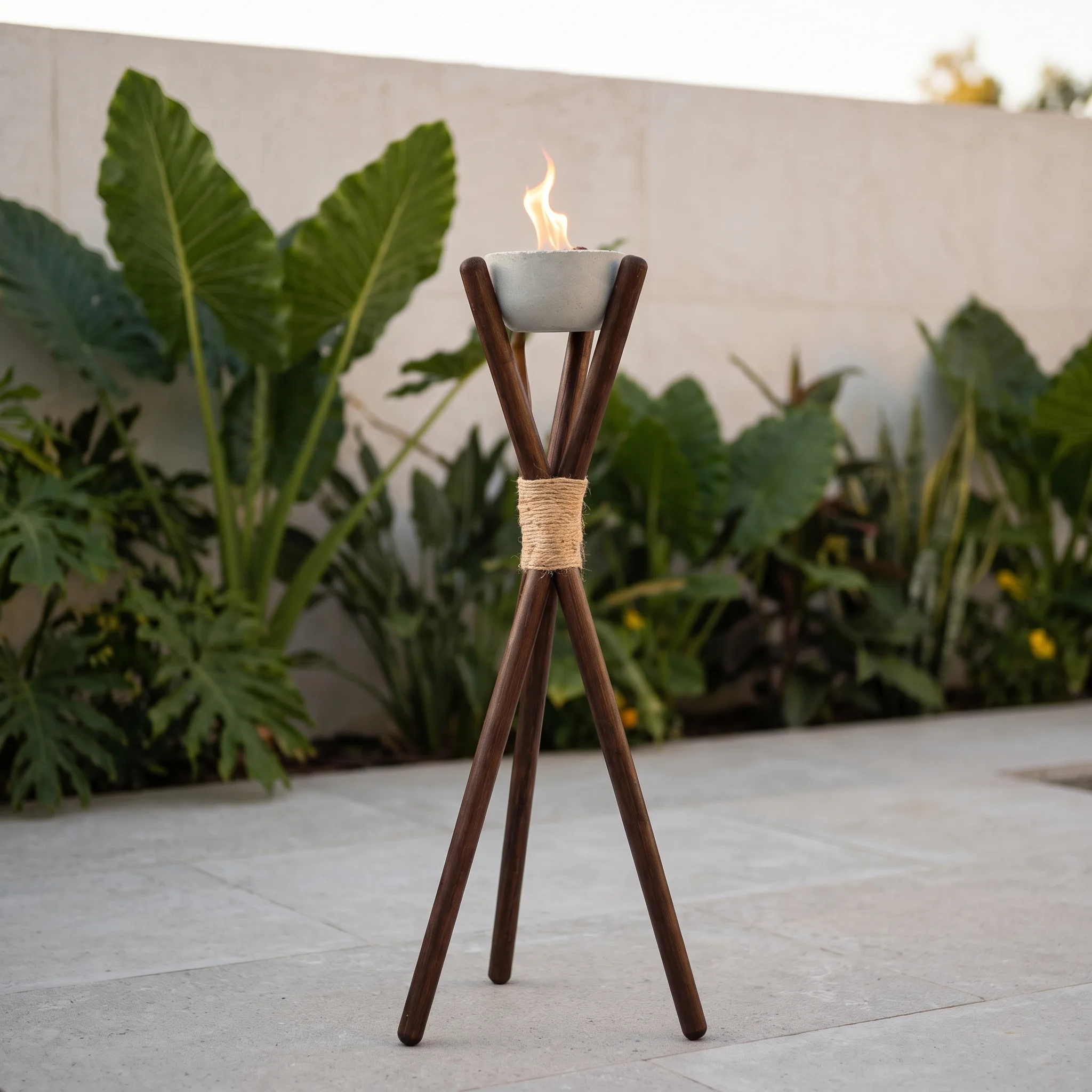 Brasero Décoratif sur Pied en Bois