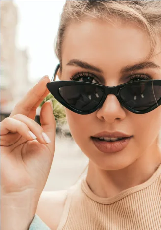 WOMEN'S COLLECTION
