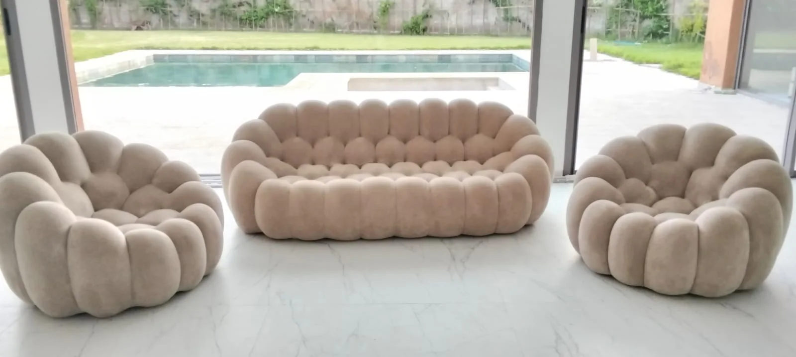 Chaise bublle modern.