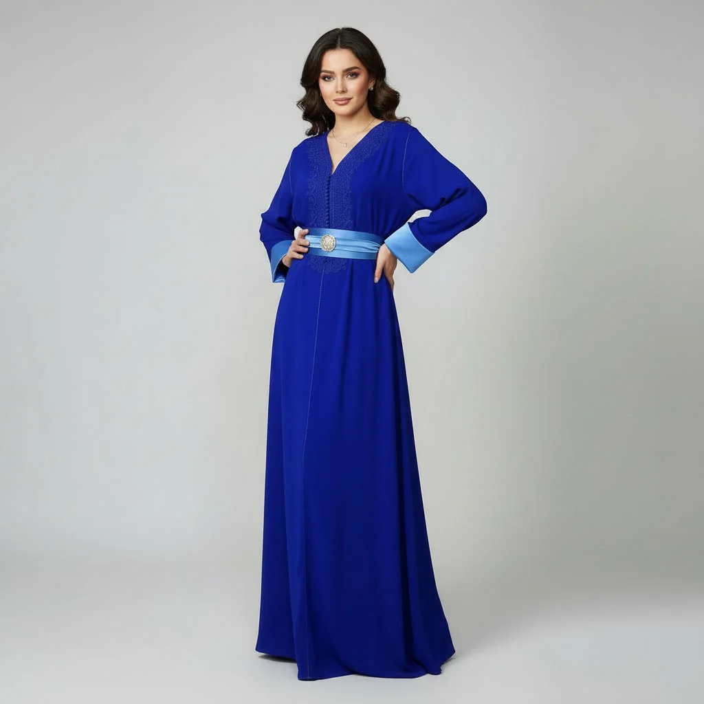 Caftan Moderne avec Ceinture Assortie & Broderies Poitrine