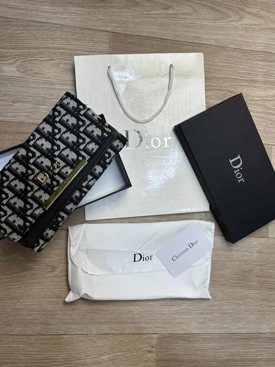 PORTE FEUILLE DIOR NOIR BLANC FEMMES