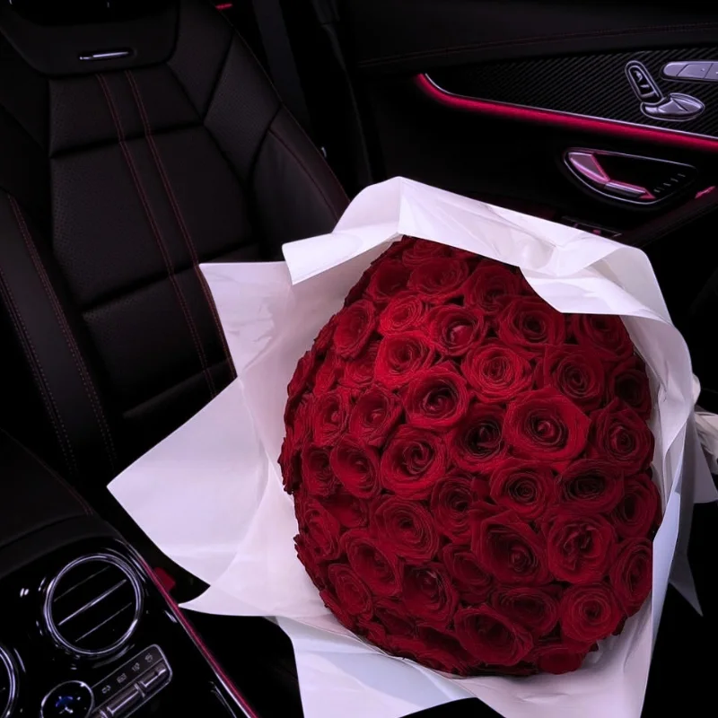 BOUQUET DE FLEURS ROUGE
