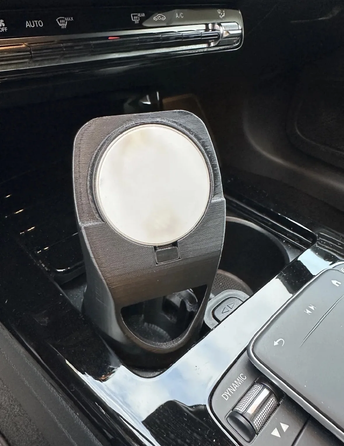 Support MagSafe pour porte-gobelet de Mercedes Classe A W177