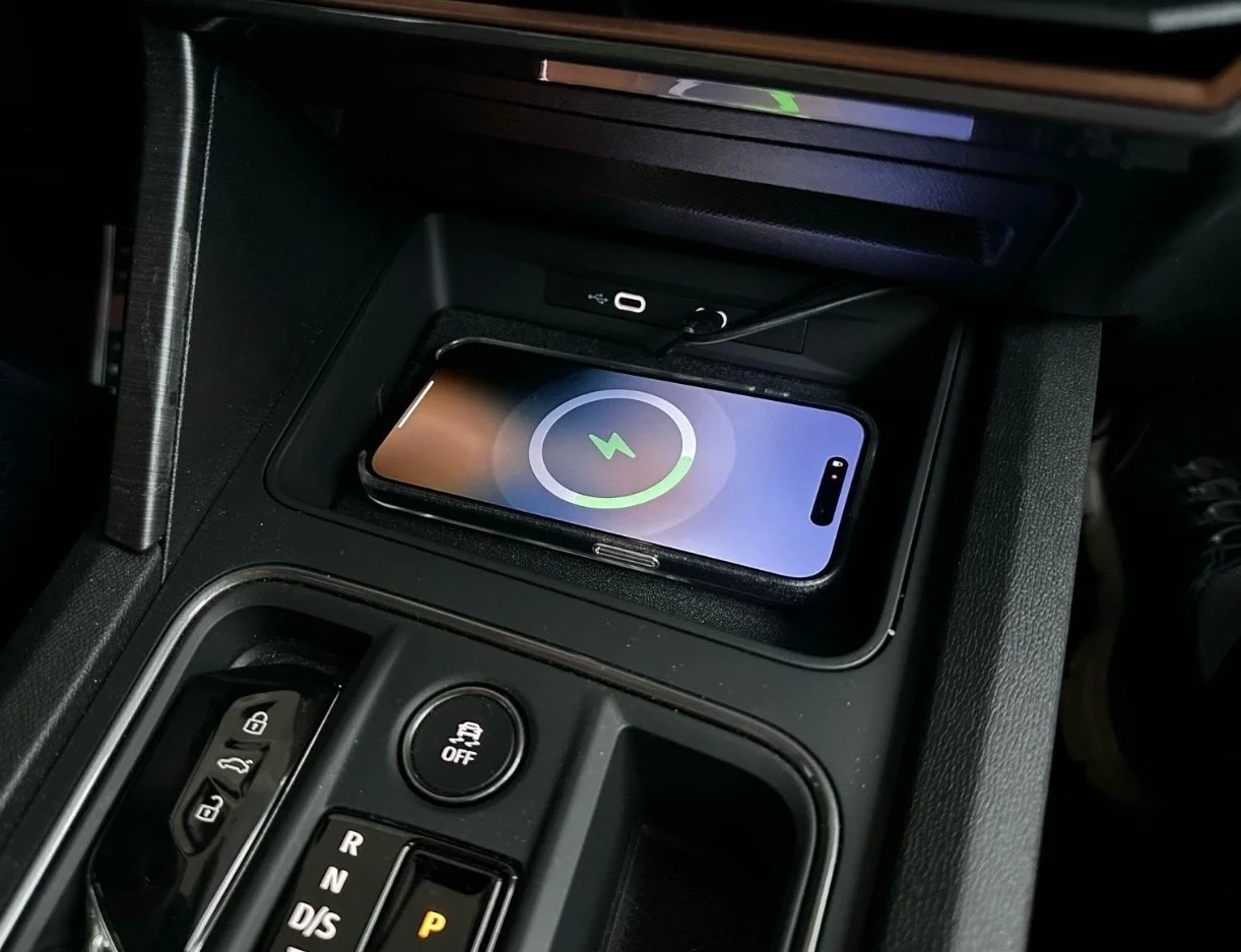 Cupra Formentor Seat magsafe charger plate
