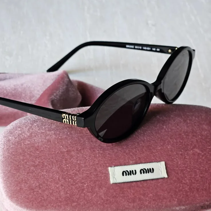 Miu Miu 04ZS Balck